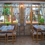 بيت ضيافة Chrystal ابزور