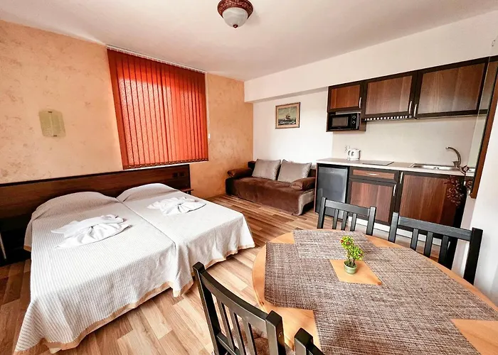 Chrystal Gæstehus 2*